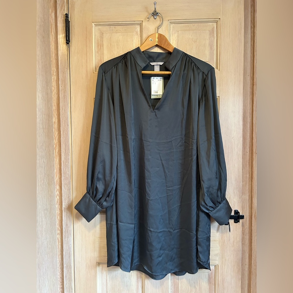 H&M New With Tags Dark Green Loose Fitting Dress in Size L